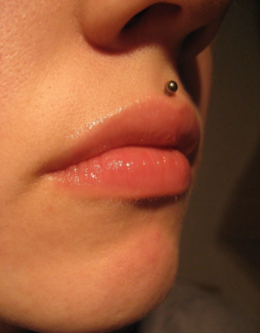 пирсинг губы фото